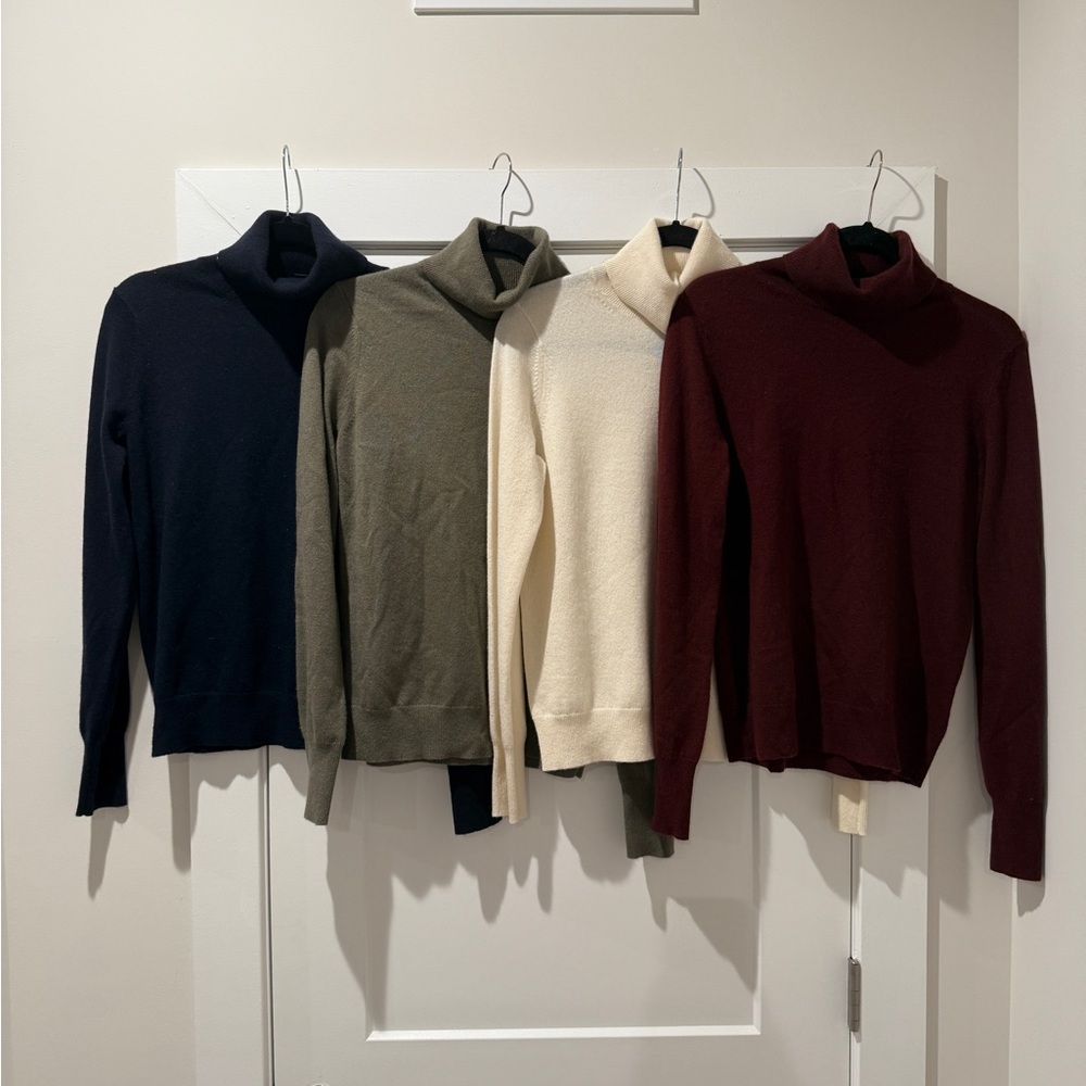 Uniqlo Women’s Cashmere Sweater Turtleneck x 4